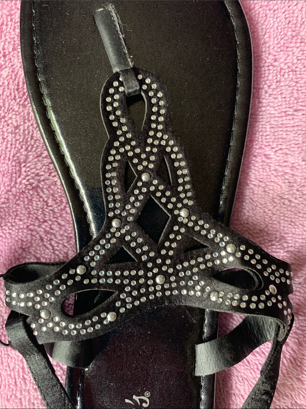 NWT Candie's Black Rhinestone T-Strap Sandals 9/10 L - Picture 2 of 4